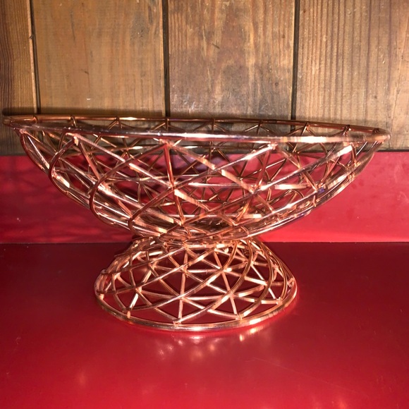 Unique Copper Wire Basket - Picture 4 of 10